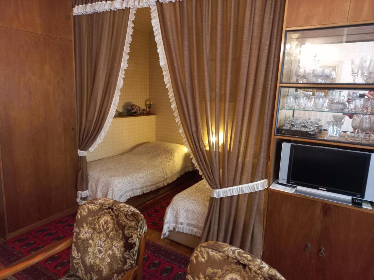 Ferienwohnung ,,Wohnen Wie Zu Grossmutter'S Zeiten'' Vienna Exterior photo