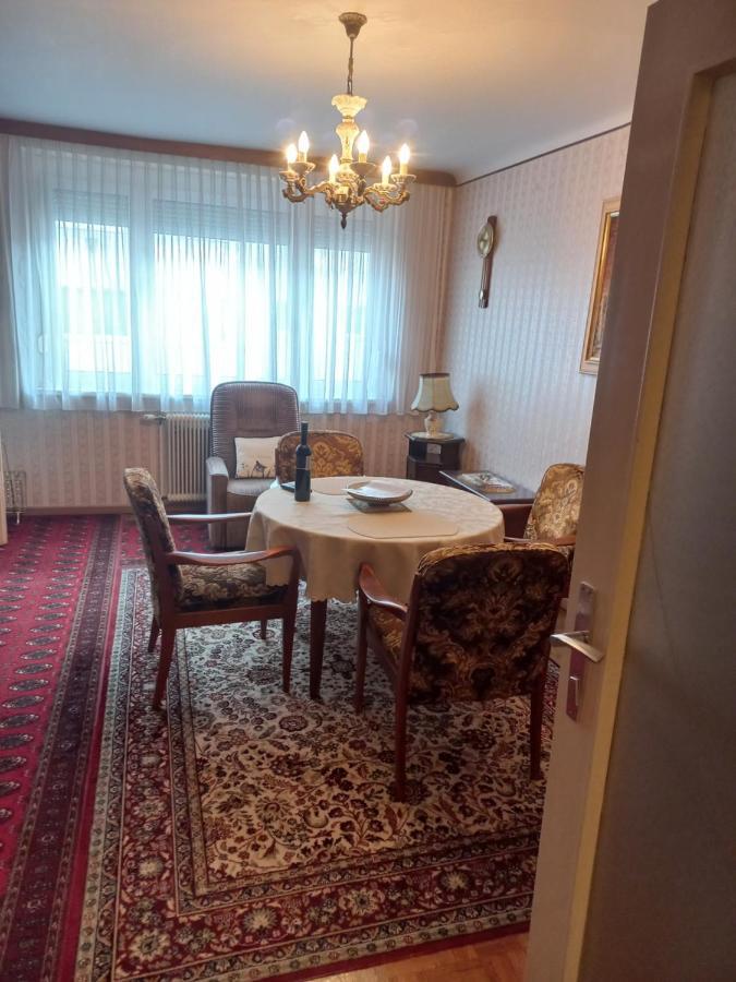 Ferienwohnung ,,Wohnen Wie Zu Grossmutter'S Zeiten'' Vienna Exterior photo